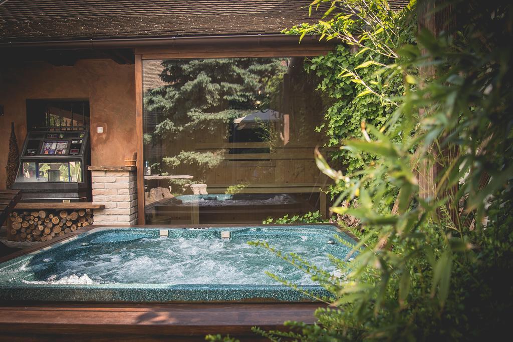 Luxus Wellness Apartman 베케슈처버 외부 사진